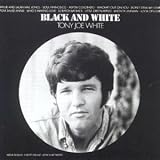Revue Tony Joe White  / Black & White