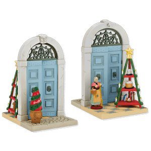 Click to buy Italian Christmas decorations : 'Doorways around the world' ornament from Amazon!