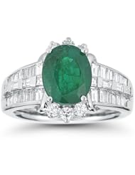 Emerald Ring with Round and Baguette Diamond