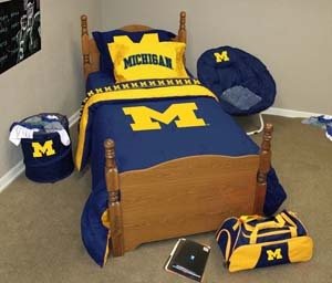 Michigan Wolverines Bed in a Bag (Twin/XL) - NCAA College Athletics