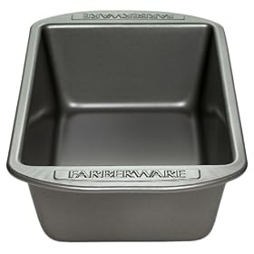 Farberware Bakeware 9-by-5-Inch Loaf Pan by Farberware