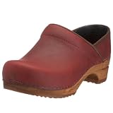 Sanita Women's Wood Classic Closed Back Red Oiled Clog