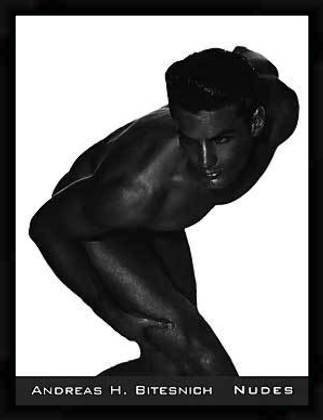 Produkt-Bild: Bild mit Rahmen: Andreas H. Bitesnich, "Matthew, London 1995", 60 x 80 - Aluminium Basic M: Schwarz matt