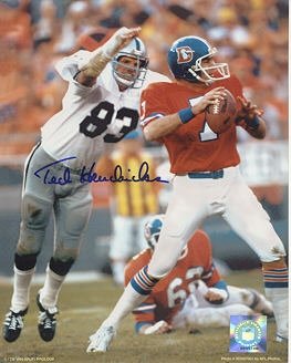 Ted Hendricks (Oakland Raiders) 8x10 Photo