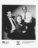 X FILES DAVID DUCHOVNY AGENT FOX MULDER GILLIAN ANDERSON AGENT DANA SCULLY MITCH PILEGGI SKINNER 8X10 PHOTO
