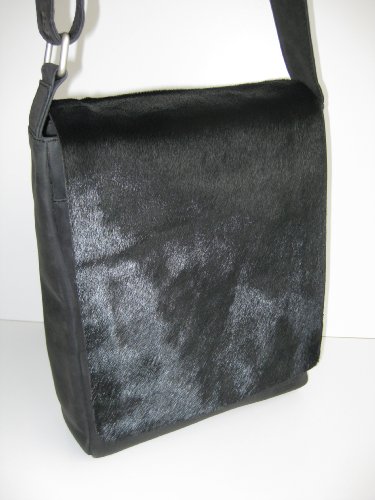 Damen Ledertasche Crossover-Bag aus schwarzem Antikleder mit schwarzem Fell
