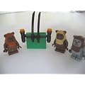 LEGO STAR WARS - 3 MINIFIGUREN EWOK : PAPLOO - WICKET - CHIEF CHIRPA + WAFFEN + WAFFENST�NDER