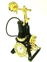 Antikes Telefon mit eingebauter Uhr