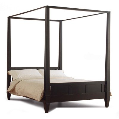 Wilshire Platform Canopy Bed Size: Queen Wilshire Platform Canopy Bed Size: Queen