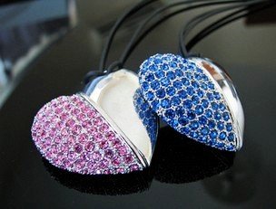   Pink Jewelry Jewelry Shape  Flash Heart Diamond Necklace Drive