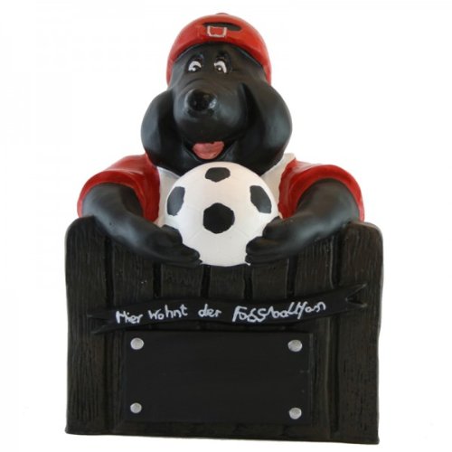 Fußball Mauli in rotem Trikot