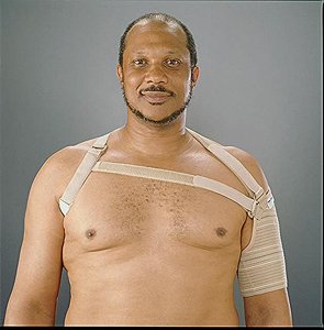 Original Roylan Hemi Arm Sling. Left, Size: Medium, Acromion/Chest: 18-24 [46-61cm] (Ch