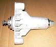 Quill assembly to fit Craftsman and AYP built riding mower decks, for Star shaped blades