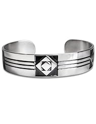 Sterling Silver Twelve Triangles American Quilt Bracelet. Made in USA.