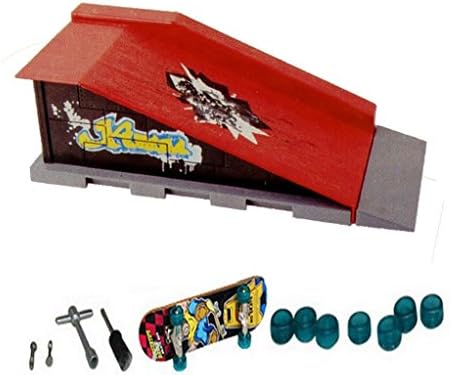 Finger Playing Skateboard Park - Ramp and Curb