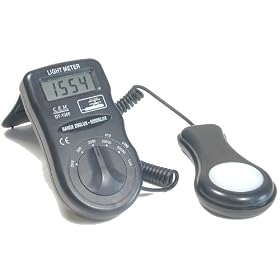 Pocket Light Meter - CEM DT-1300
