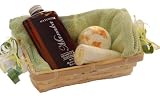 Wellness Geschenkset 5 tlg. Mankua - Honig Duschbad und Shampoo, Badekugel, gerollte Duftseife, Handuch 30x50 hell - grün im Bambuskorb