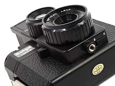 Holga 120TLR TWIN LENS REFLEX 120 W/COLOR FLASH - BLACK