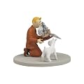 TINTIN HOLDING THE UNICORN BOX SCENE FROM THE TINTIN COLLECTIBLE SERIES