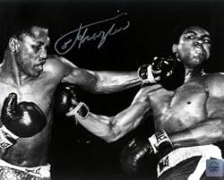Joe Frazier Signed 8 X 10 Photo (Ali/Frazier I: Fight Of The Century The Punch) - Boxing -