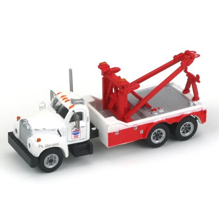 N RTR Mack B Tow Truck Iowa 80 Truck Stop