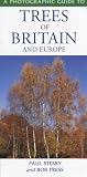 Photographic Guide to the Trees of Britain and Europe (Photographic Guides)