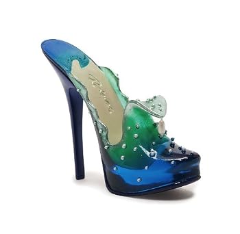 Just The Right Shoe Extreme Wave Shoe Figurine [Kitchen]