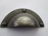 IRONMONGERY WORLDﾂｮ 10 X ANTIQUE IRON VICTORIAN CUP PULL DRAWER CUPBOARD CABINET KITCHEN HANDLE - RE