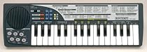 Bontempi Digital Keyboard with 32 midi size keys