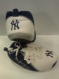 Officially Licensed MLB New York Yankees Men's LARGE (11-12) Sneaker Slippers