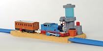 Tomy Thomas & Friends Motor Road & Rail Steam Thomas Water Tower