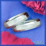 Platinum Men's Beveled Wedding Band