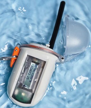 Nautilus Lifeline GPS VHF Safety Radio for Scuba Divers - Don't be left at Sea