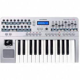 Novation ReMOTE 25 USB MIDI Controller
