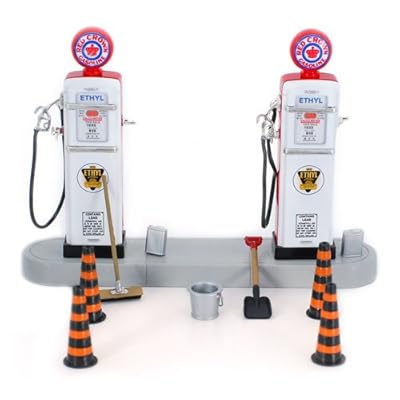 1950s Gas Pump Island Set 1:24 Scale (White)