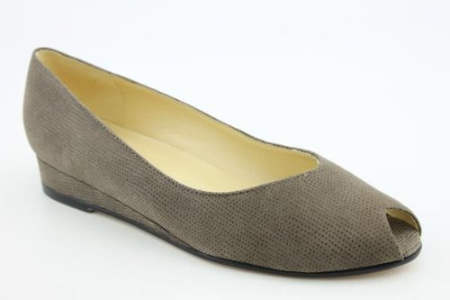 Bruno Magli Women's Parma Flat,Taupe,4.5 M
