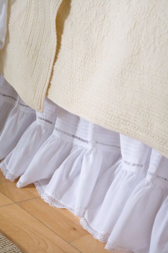 Prairie Crochet Bed Skirt