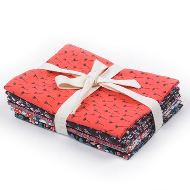 V&A Quilting Fabric - Pack of 6 Fat Quarters (50 x 75cm) (Pink/Red)
