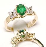 14k Elegant Oval Emerald & Diamond Ring - Size 7.0