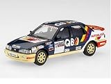 Review Vanguards VA10007 / Diecast Model Ford Sierra Cosworth Presentation Car in White (1:43 scale)