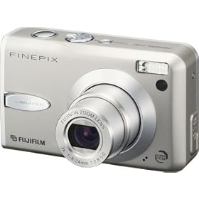 Fuji FinePix F30 Digital Camera - Silver [6.0MP, 3xOptical Zoom]