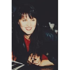 Amazon.com: LUCY LAWLESS SIGNS PHOTOS 4X6 PHOTO: Everyt