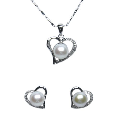 Childrens Toyshop  Jewelry : Cursive Heart Shaped Cultured Pearl Pendant Necklace and Stud Earrings