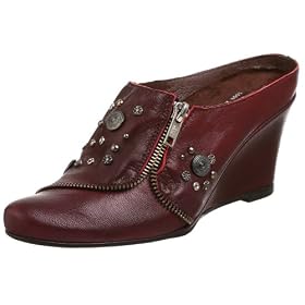 Helle Comfort Women's Ofelia Wedge Clog