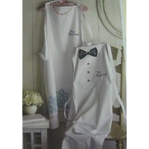 Hallmark Wedding WEH6212 Mr. & Mrs. Apron Set