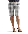 Lee Women's Petite One True Fit Belted Courtney Bermuda