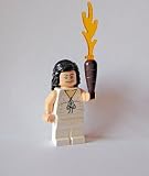 Review LEGO  / Lego Indiana Jones Mini-Figure Marion Ravenwood with Flaming Torch! (White Outfit)