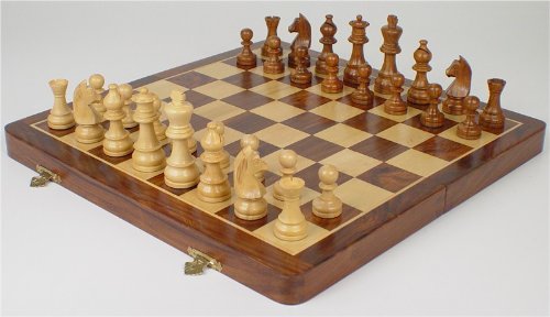 Deluxe Magnetic Folding Travel Chess Set 16