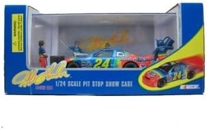 Hendrick Motorsports Signature Series Jeff Gordon 1/24 Scale Pit Stop Show Case vehicle