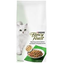 Purina Fancy Feast Gourmet Dry Cat Food, Ocean Fish and Salmon, 7-Pound Bag, Pack of 1
